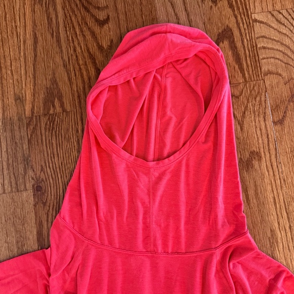 GAPFit Breathe Hoodie Pullover Top Vibe Red Athletic Kangaroo Pocket Size M - Picture 6 of 9